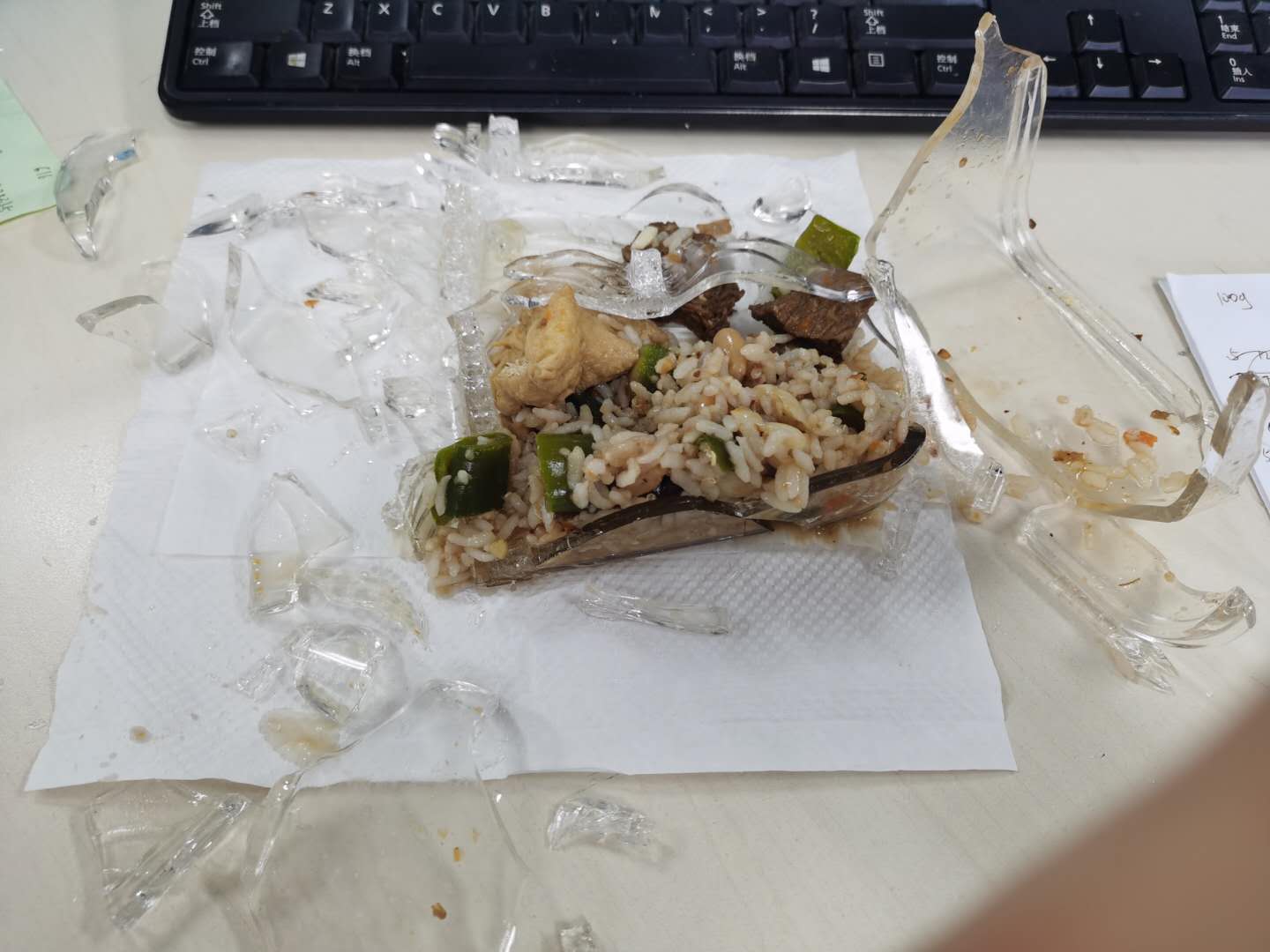 glasslock饭盒吃饭时突然爆炸