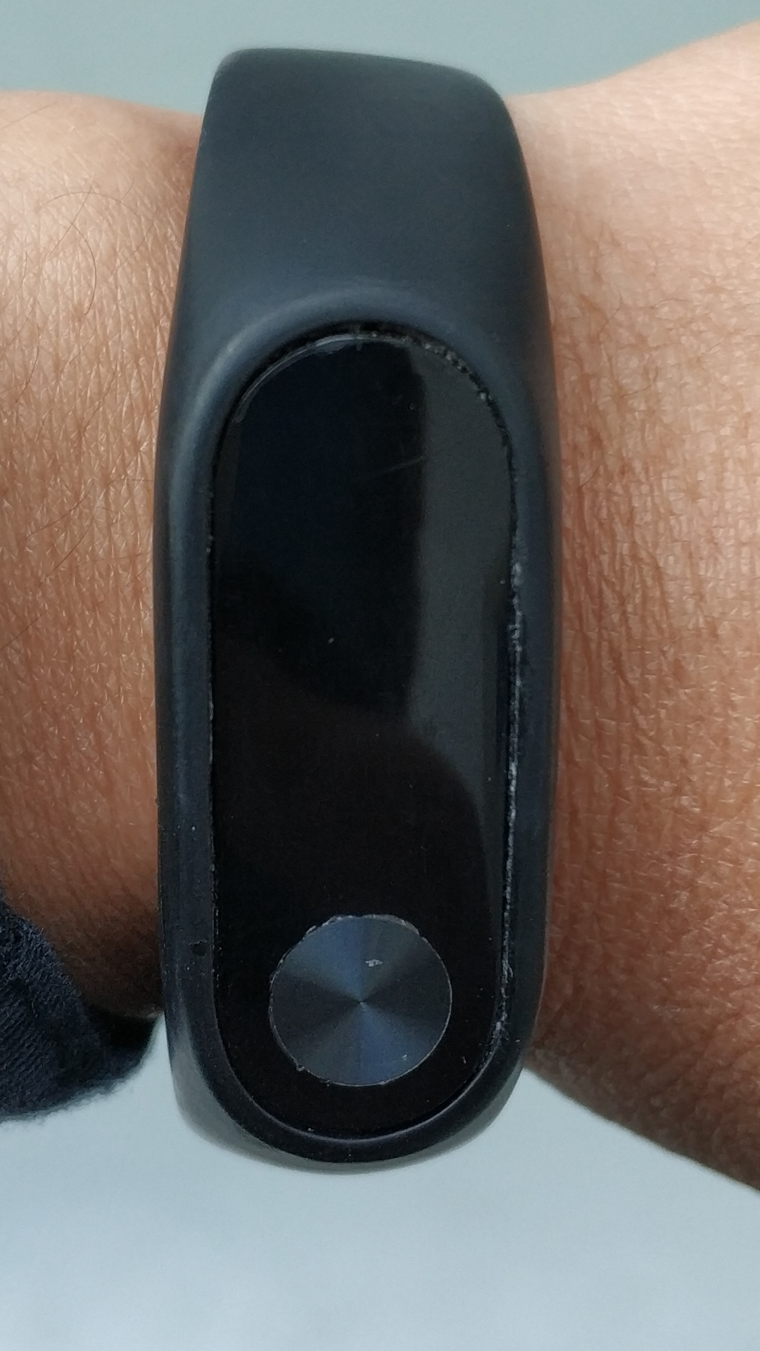 小米手环2显示亮度越来越暗